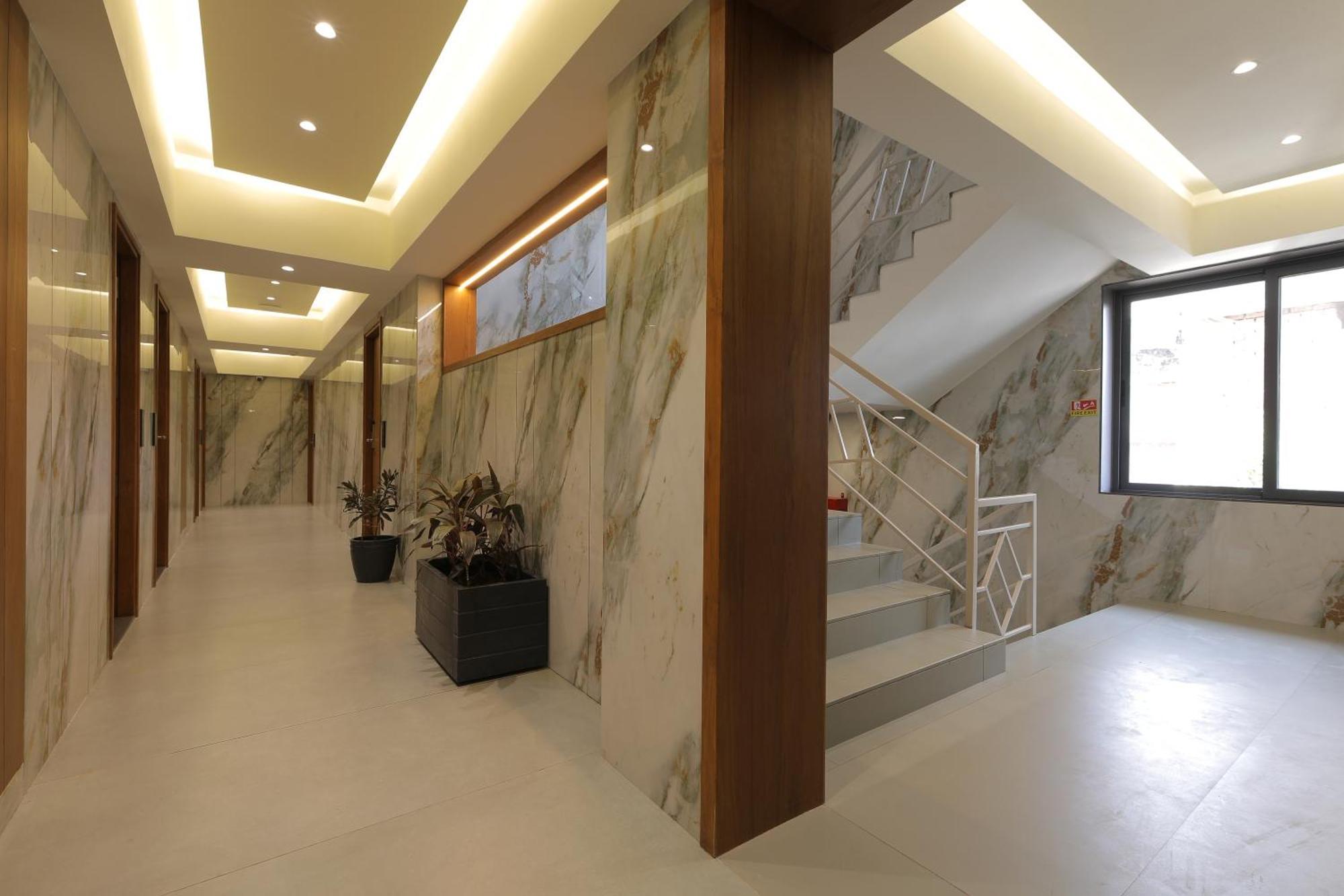 Plenteous Inn Ahmedabad Exterior foto